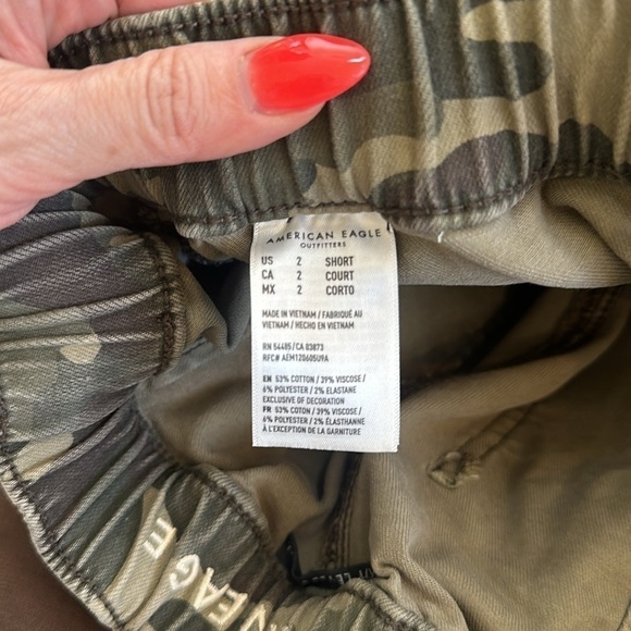 American Eagle Outfitters women’s Next Level Stretch Camo Joggers Size 2 Short - Picture 11 of 14